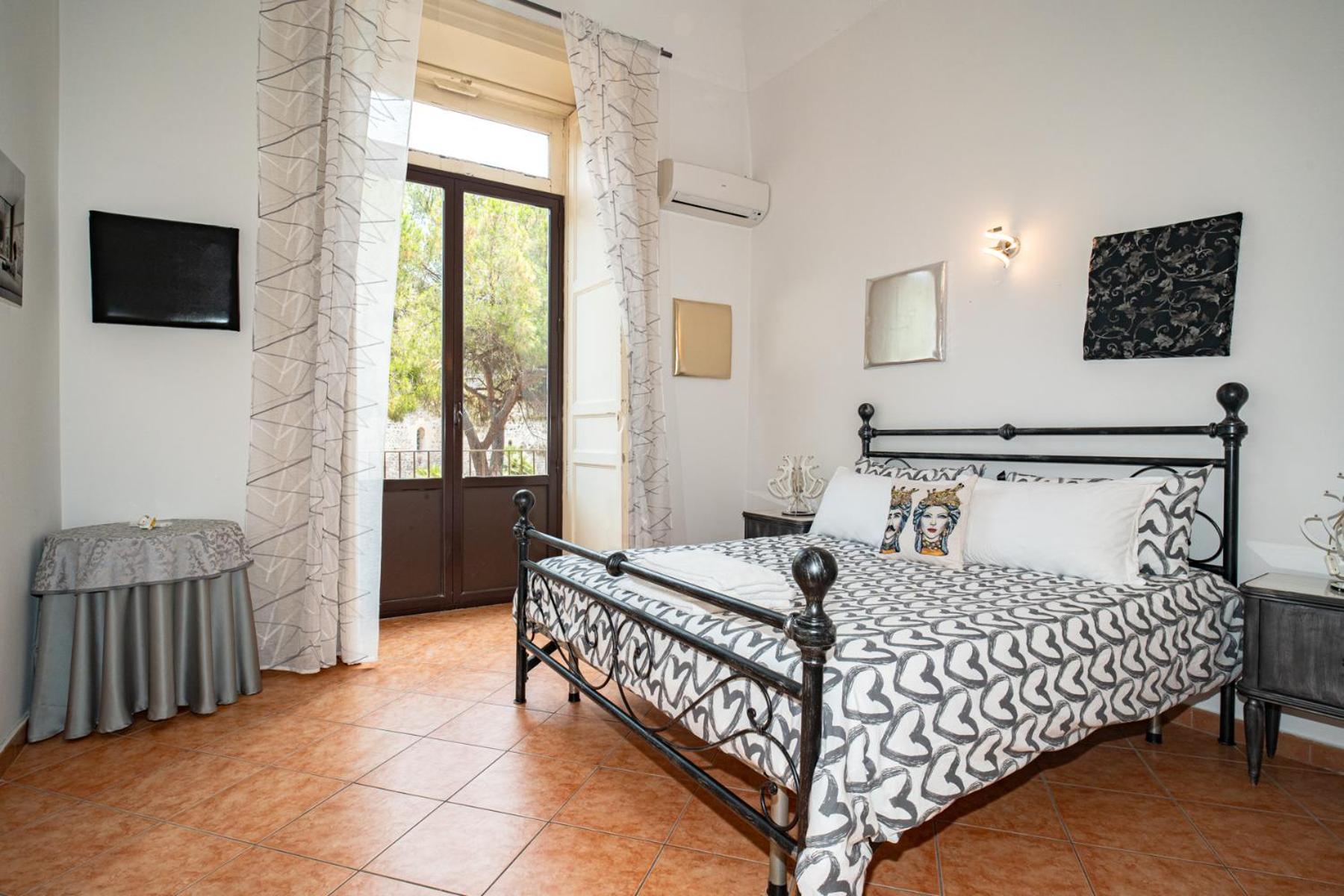 Castle Living Apartment Catania Exterior photo